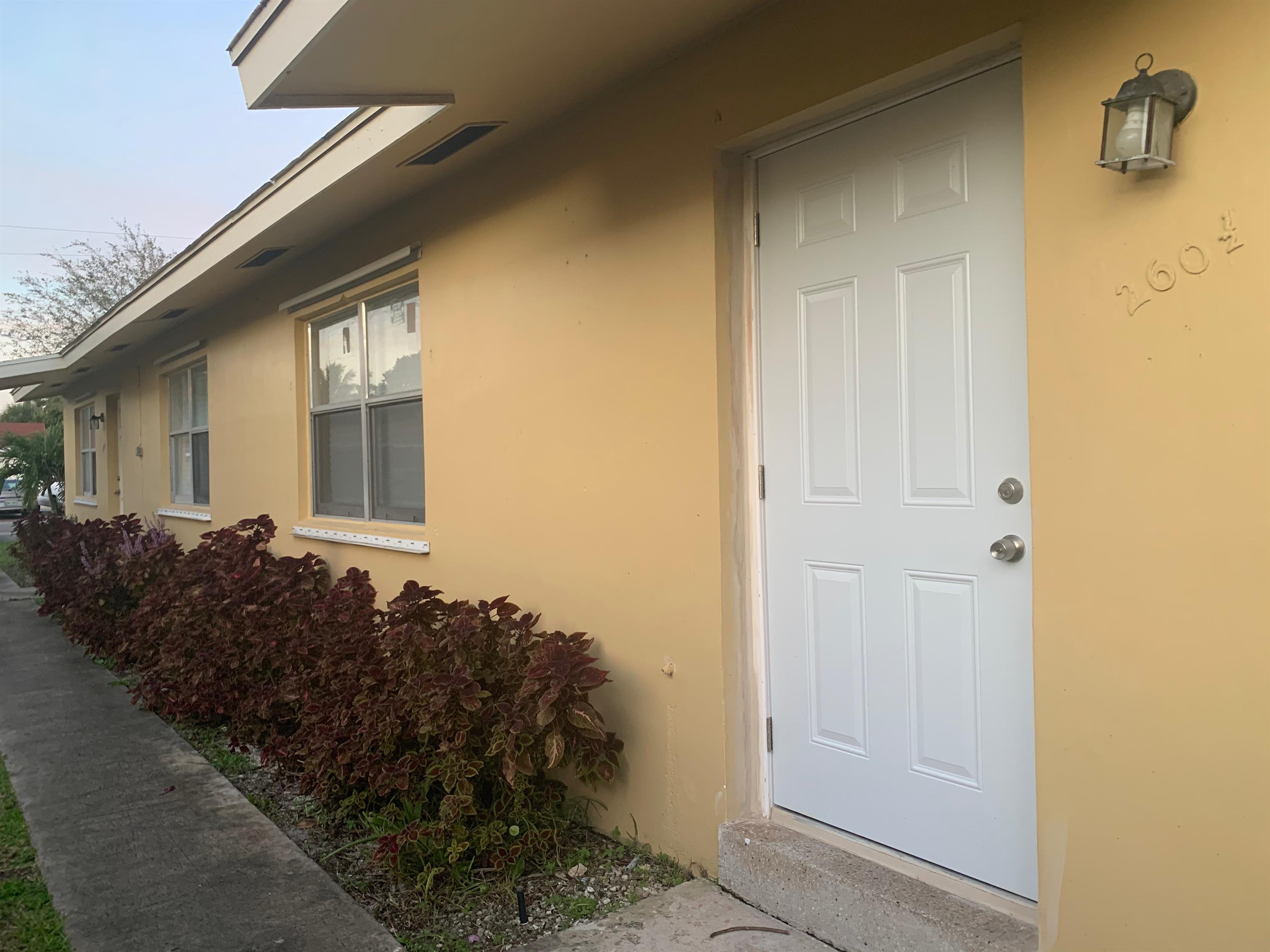 260 NE 13th Street - B